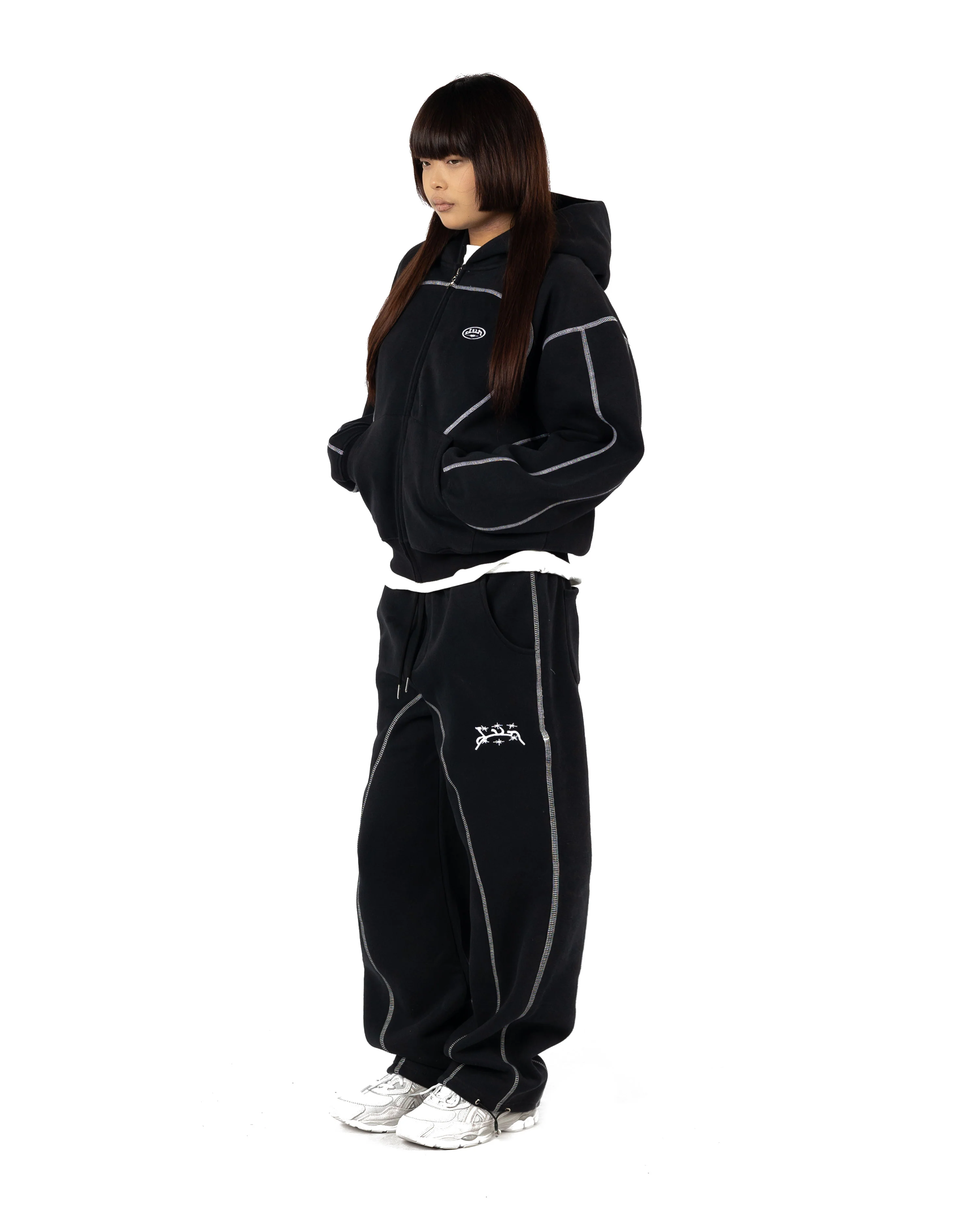 BLACK LINE JOGGER - Image 4