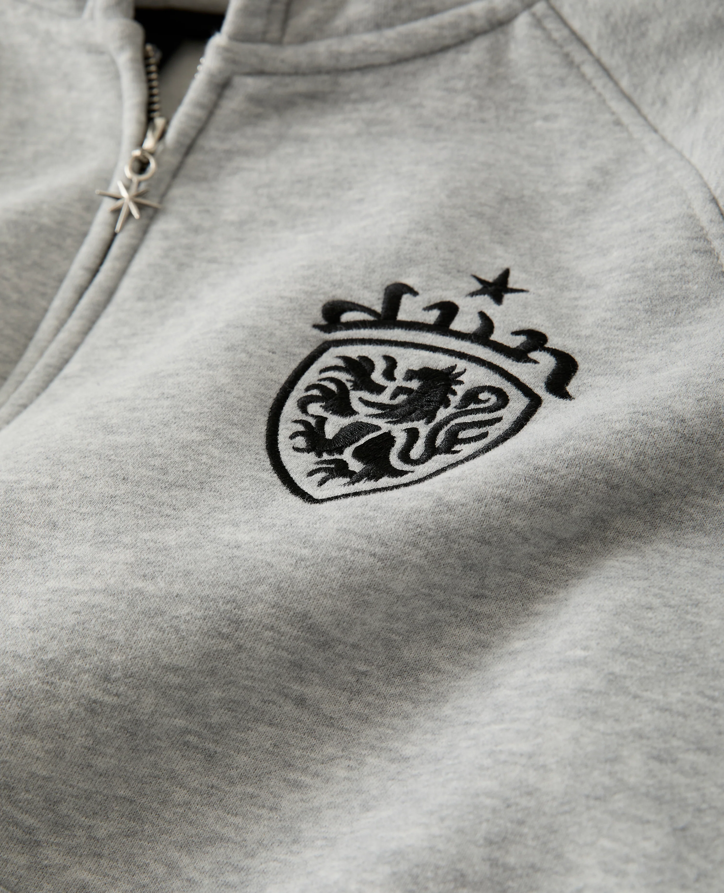 GREY COA EMBROIDERY ZIP - Image 5