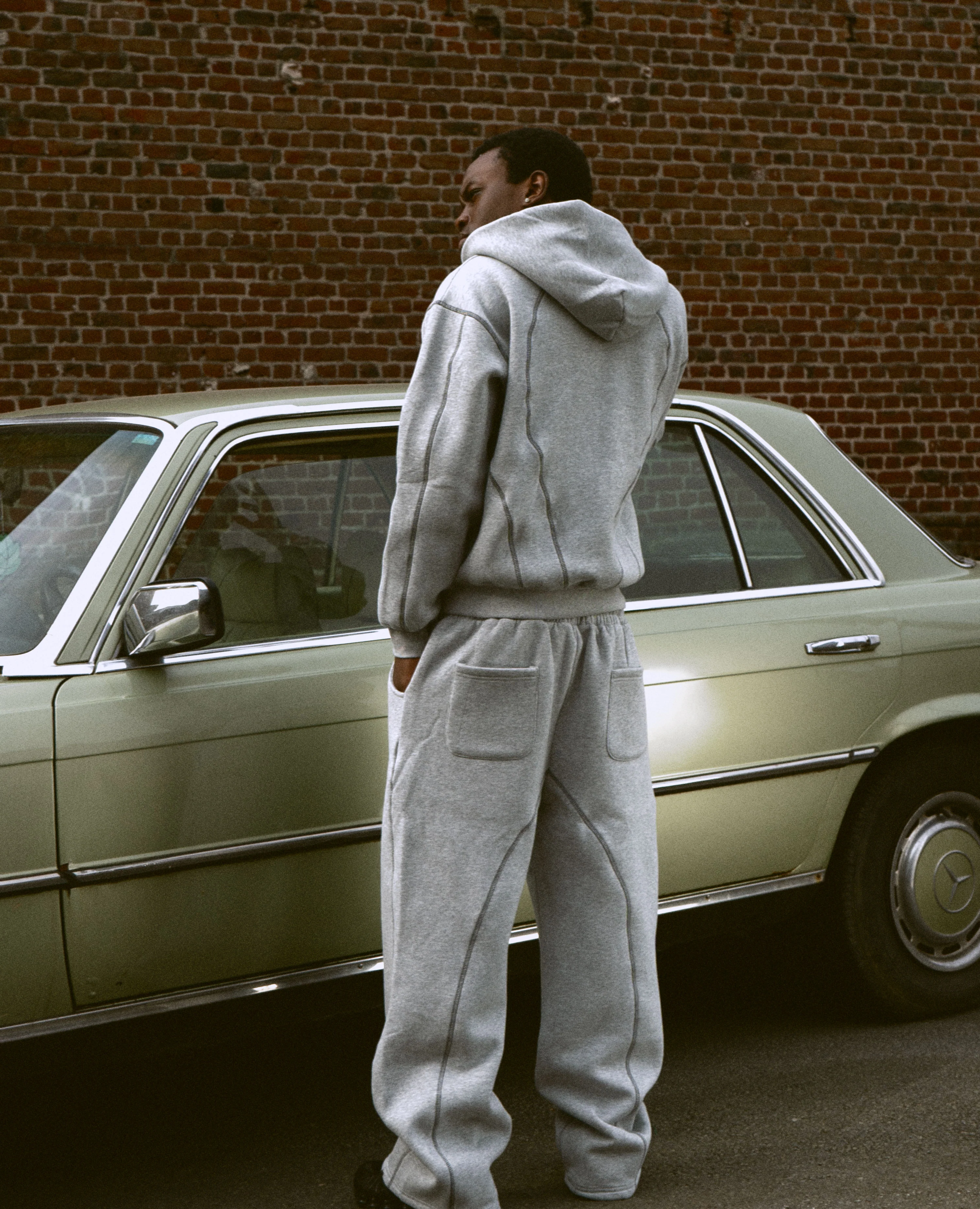 GREY LINE ZIP - Image 8