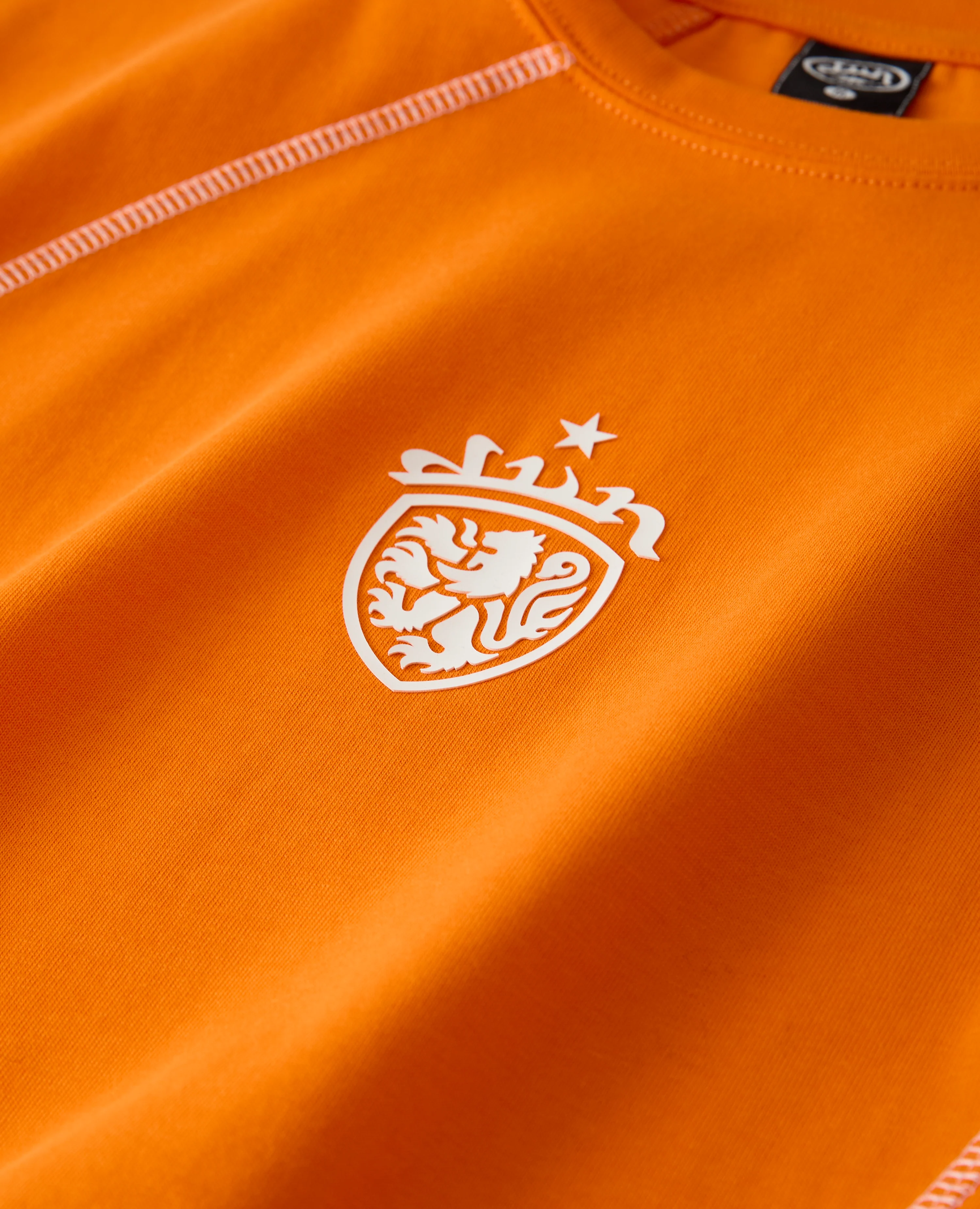 ORANGE COAT-OF-ARMS TECH T-SHIRT - Image 3